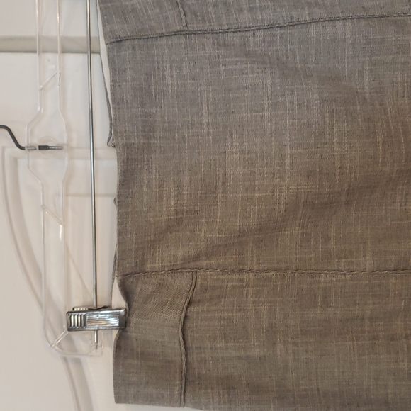 NWT White House Black Market Size 8 Grey Twill Pencil Skirt with ruffle back det - Picture 2 of 4